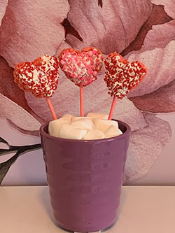 Rice Krispie Valentine Lollipops